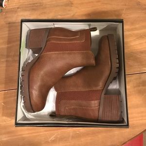 MIA Colten Chelsea Boots